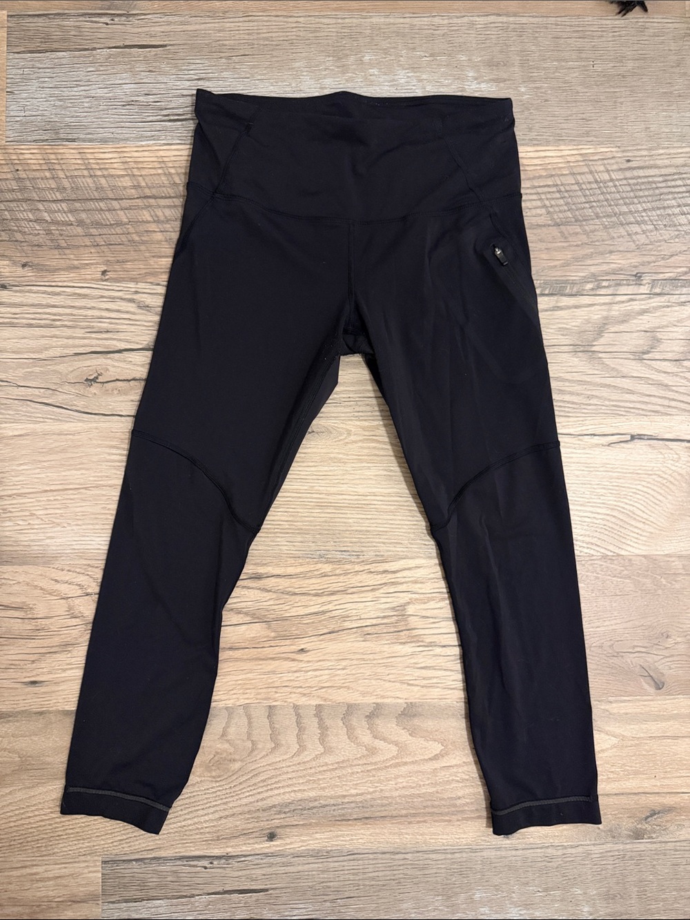 Black lululemon leggings